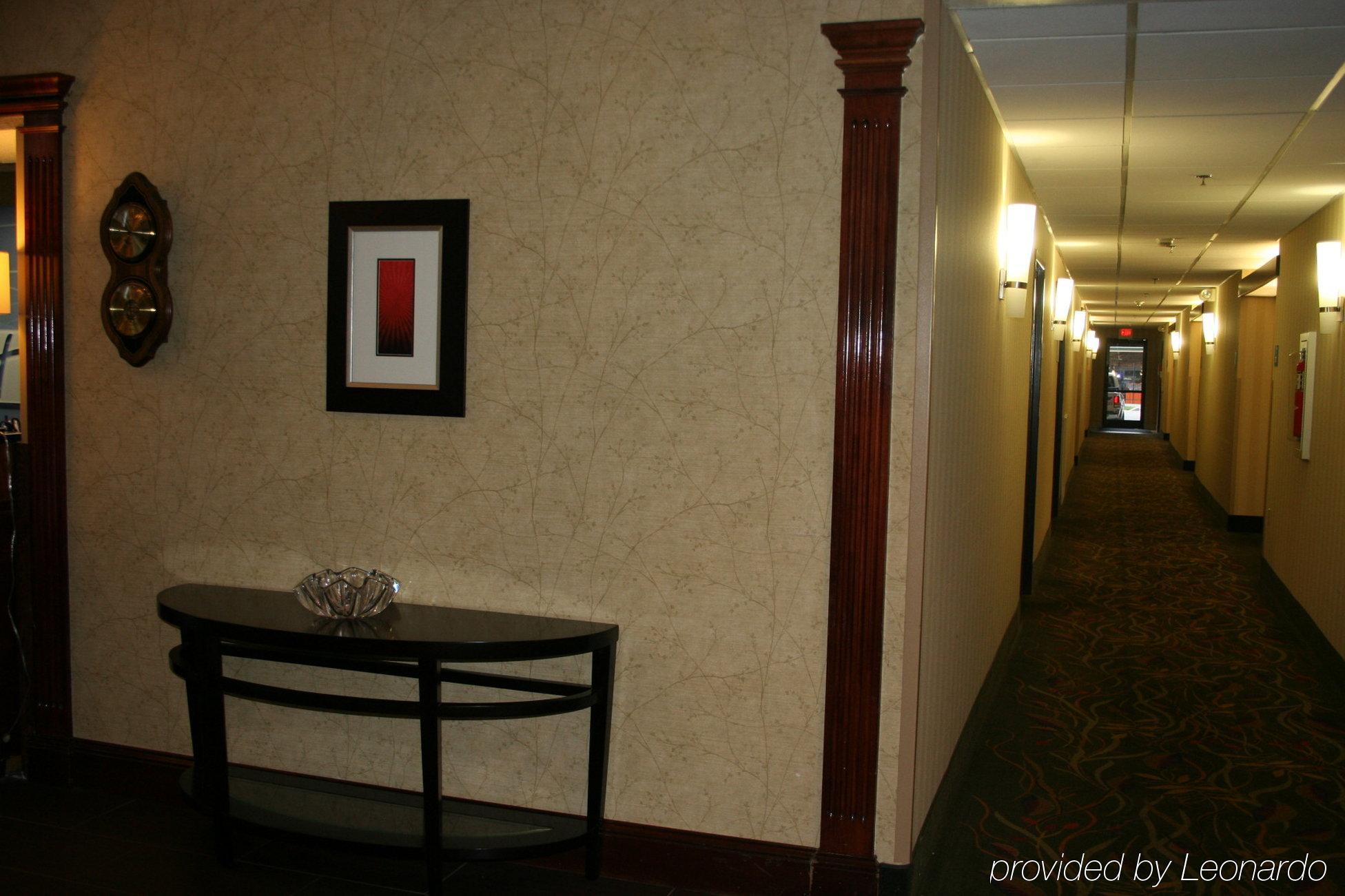 Lexington Inn And Suites Beltér fotó